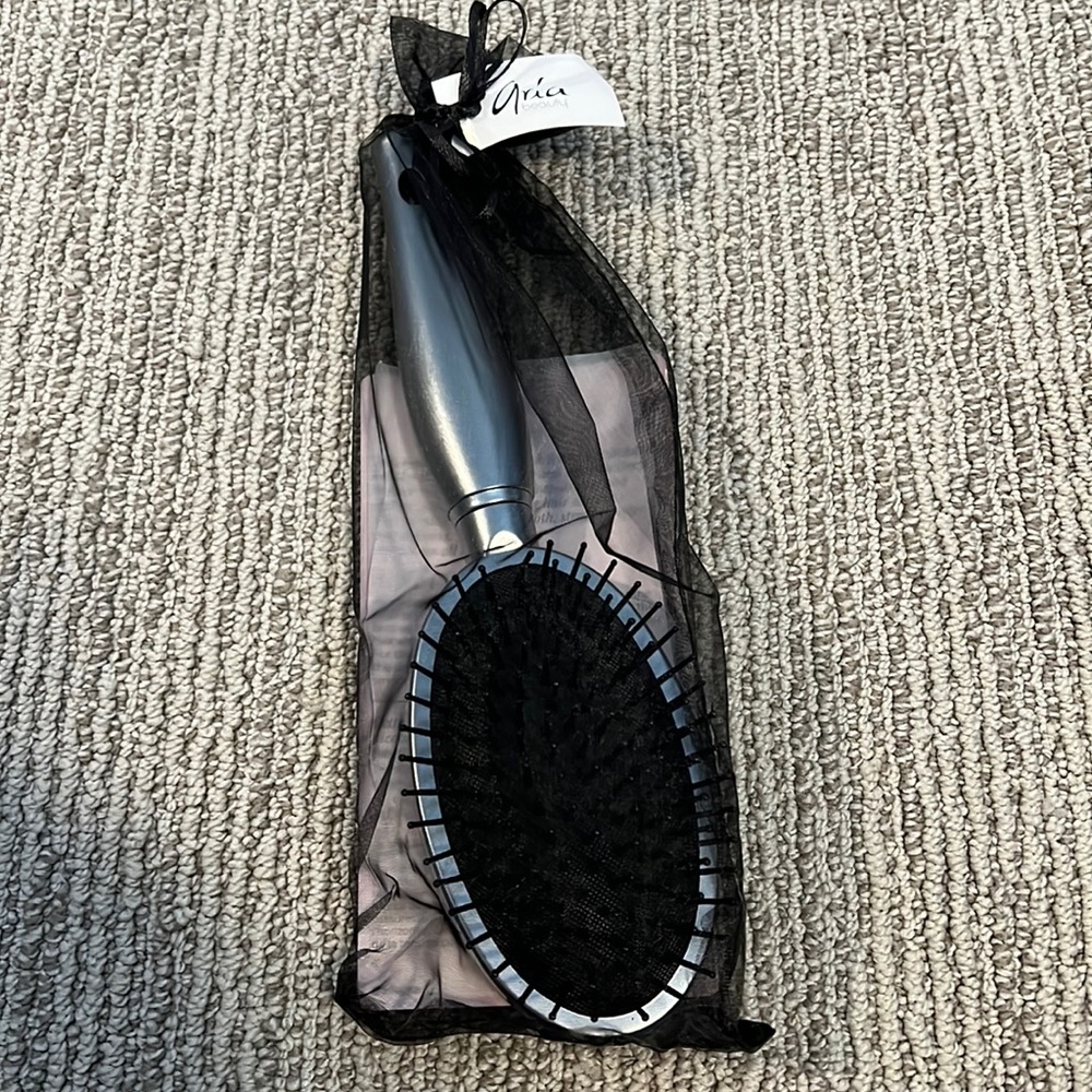 Aria Beauty | Luxe Oval Detangling Brush